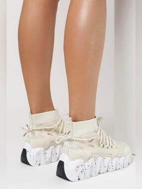 Pony PP2 Moon crm knt sock hi top snkrs WM 9 futuristic athleisure